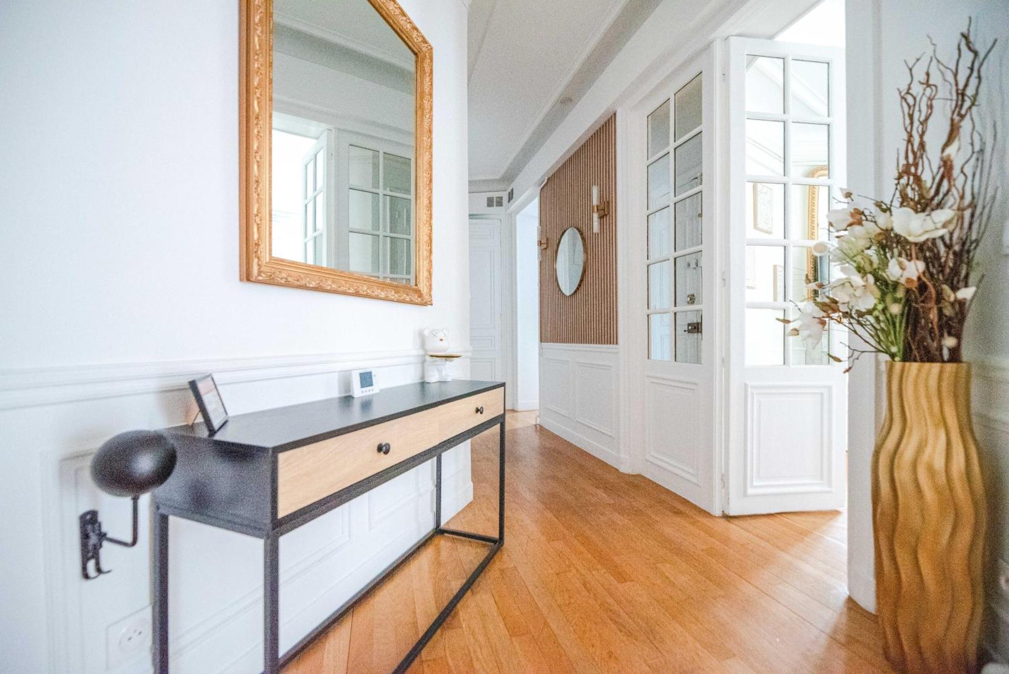Appartement Cia - Haussmannian Delight *